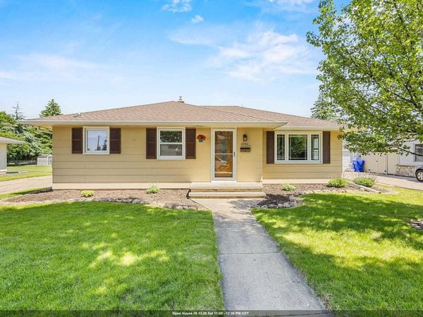 2700 N LILLIAN COURT, Appleton, WI 54911