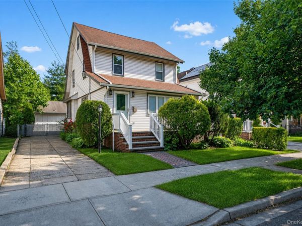 214 Lowell Avenue, Floral Park, NY 11001