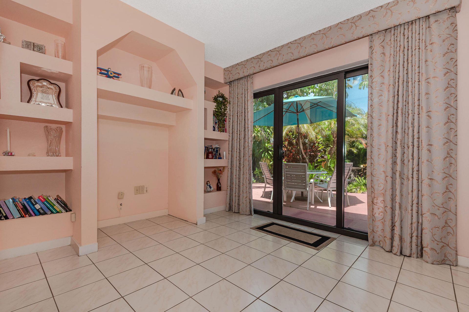 4961 SW 94th Avenue, Cooper City, FL 33328 Photo