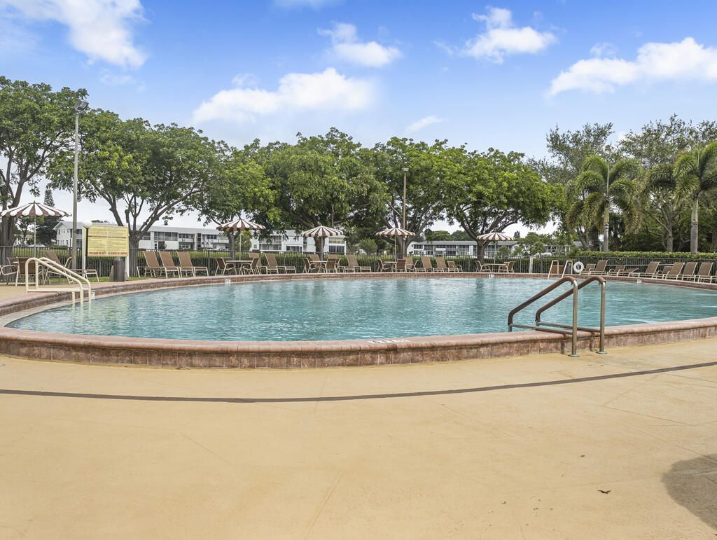 362 Northampton R, Unit 362, West Palm Beach, FL 33417 Photo