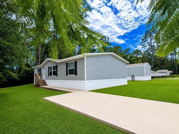 1393 Ridgewood Dr, Lillian, AL 36549