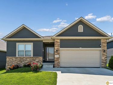 4716 N 210 Avenue, Elkhorn, NE 68022