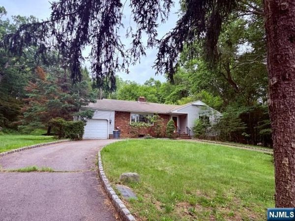 71 Glasgow Terrace, MAHWAH, NJ 07430