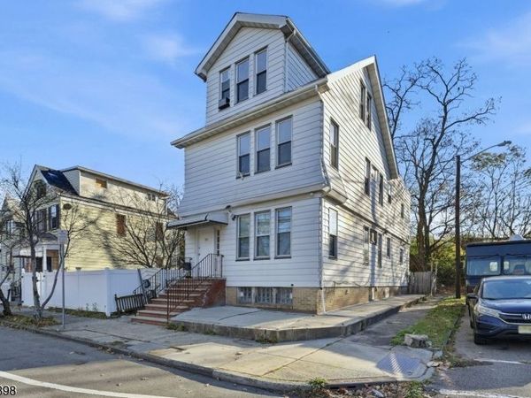 78 S Devine St, Newark, NJ 07106