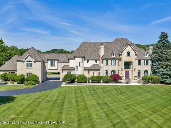 3945 Turnberry Lane, Okemos, MI 48864