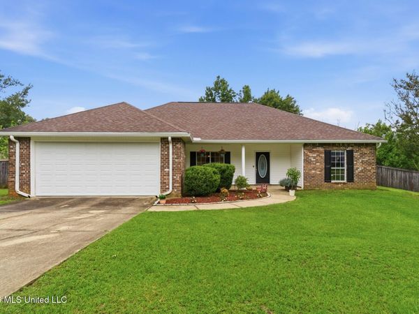 15 Katherine Avenue, Sumrall, MS 39482