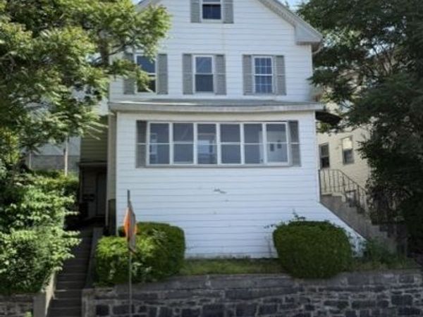 69 E Central St, Unit 2, Worcester, MA 01605