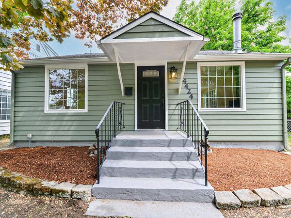 4424 N Hawthorne St, Spokane, WA 99205