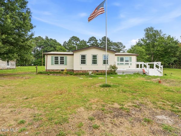 138 Charles Street , Hamlet, NC 28345