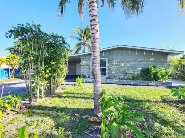 420 Blue Heron Boulevard, Unit 2, West Palm Beach, FL 33404