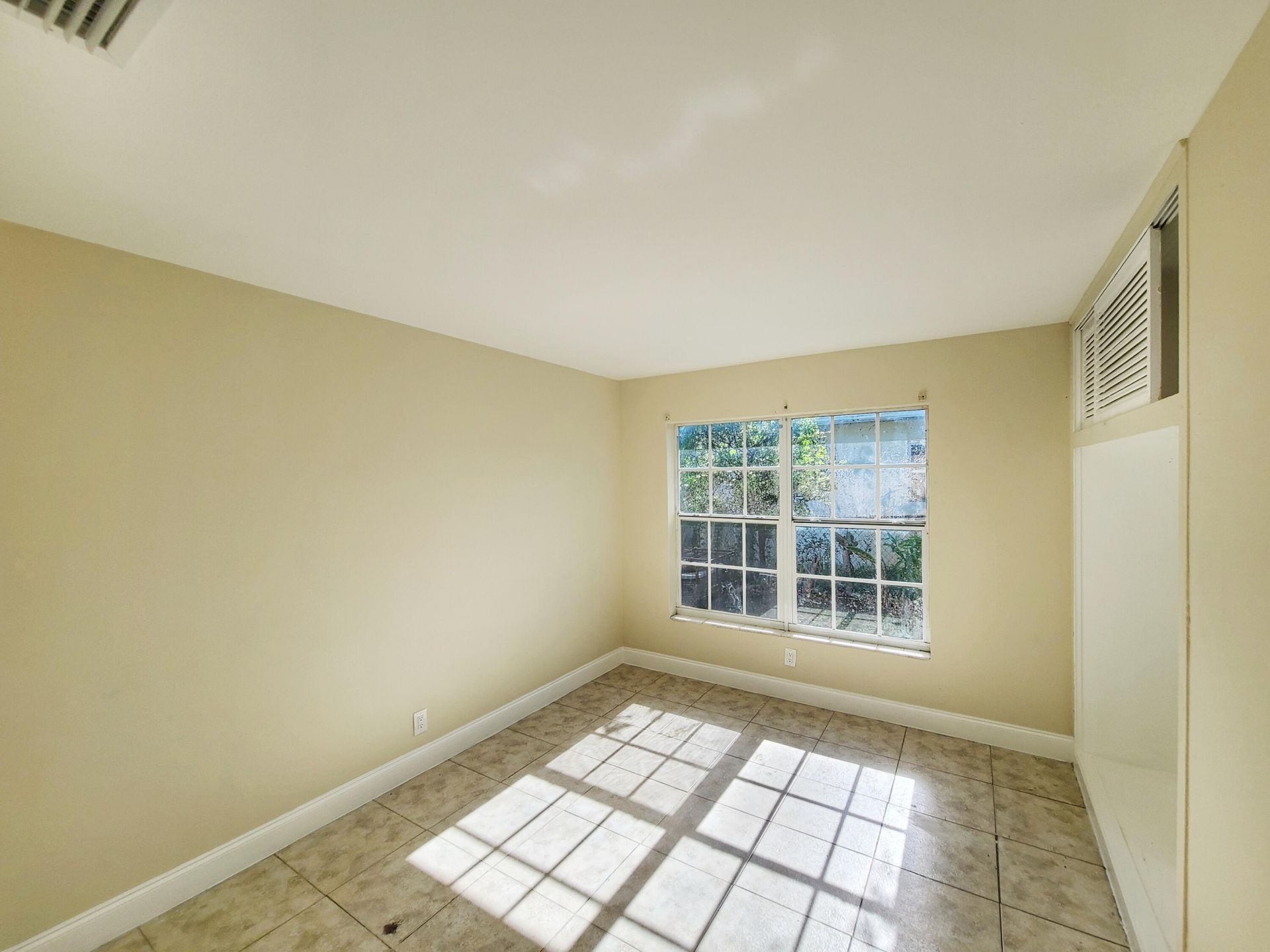 420 Blue Heron Boulevard, Unit 2, West Palm Beach, FL 33404 Photo