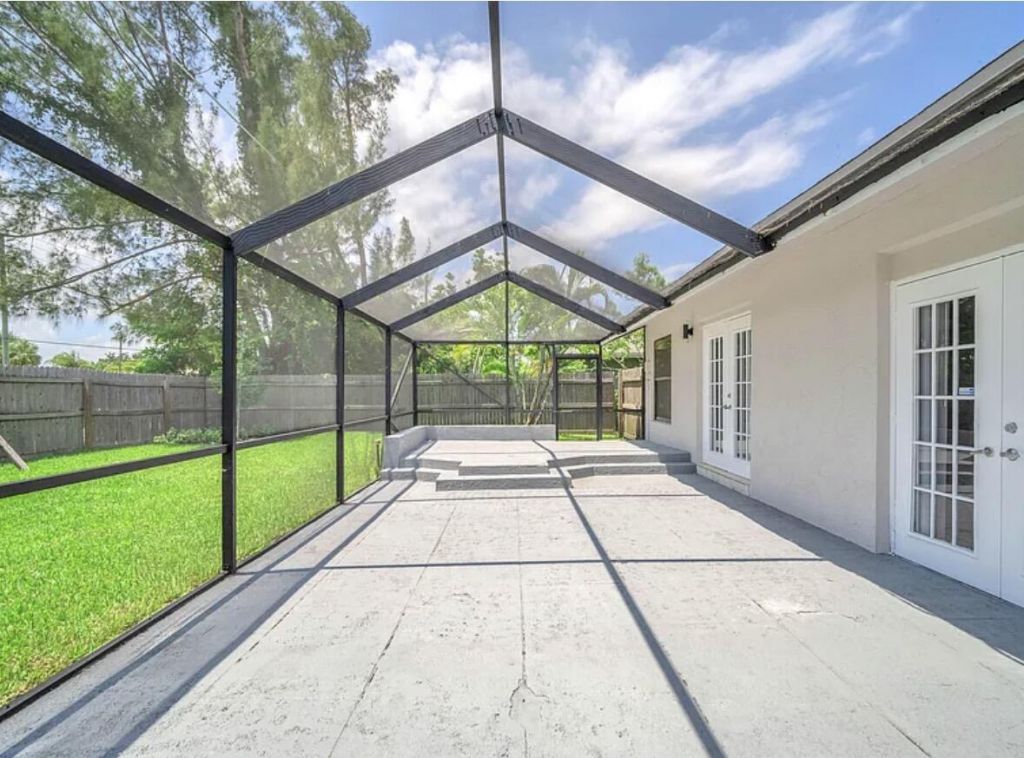 654 West Drive, Delray Beach, FL 33445 Photo