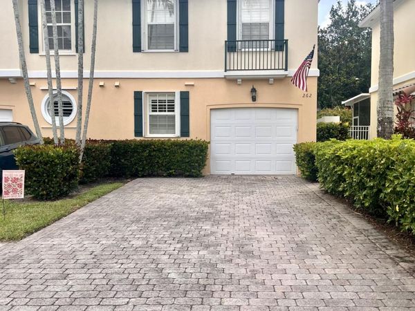 262 Fortuna Drive, Palm Beach Gardens, FL 33410