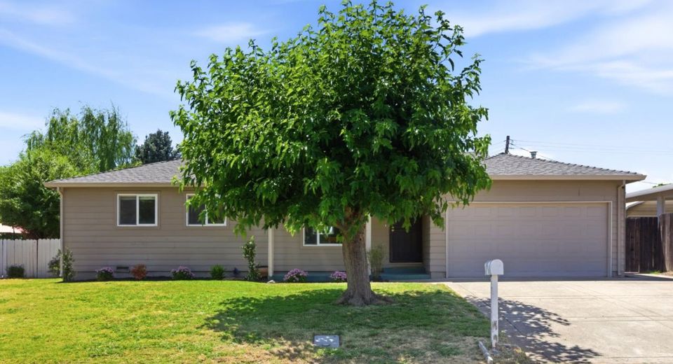 6545 Miles Ln, Carmichael, CA 95608 Photo