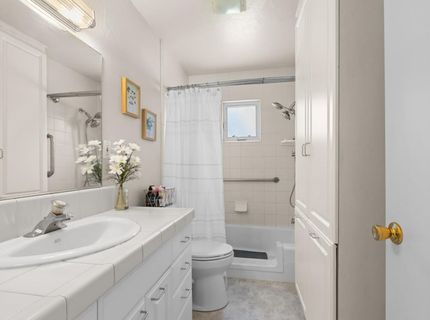 6545 Miles Ln, Carmichael, CA 95608 Photo