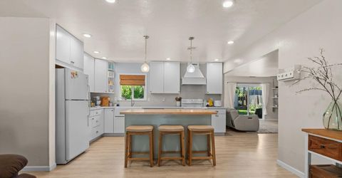 6545 Miles Ln, Carmichael, CA 95608 Photo