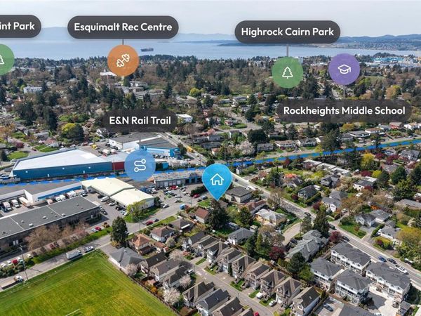 946/948 Ellery St, Esquimalt, BC V9A 4S1