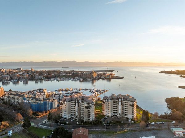 203 Kimta Rd, Unit #844, Victoria, BC V9A 6T5