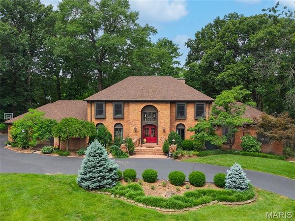 265 South Graeser Road, Creve Coeur, MO 63141