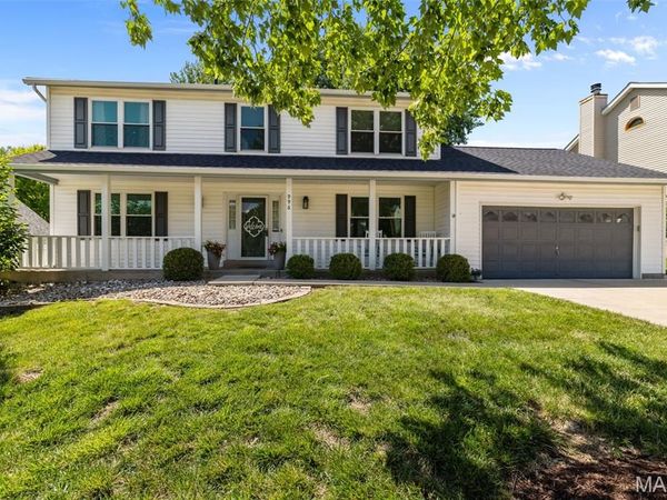 996 San Sebastian Drive, Fenton, MO 63026