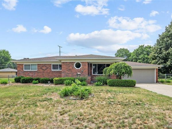 52655 Pappy, Shelby Twp, MI 48316