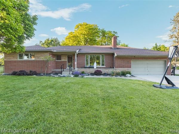 8359 Chicago Road , Warren, MI 48093