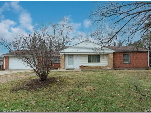 4165 Crooks Road , Troy, MI 48098