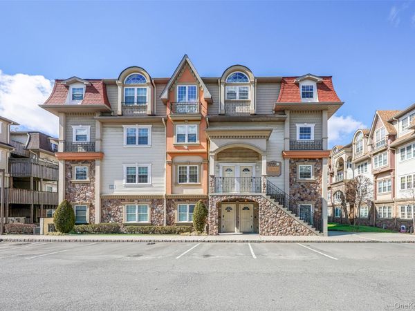 16 Elm Street , Unit 311, Spring Valley, NY 10977