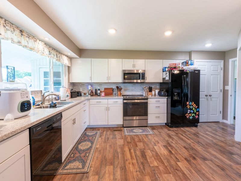 804 N Circle Drive, Wapakoneta, OH 45895 Photo 10