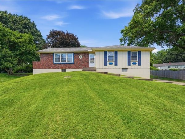 9700 E 82nd Street, Raytown, MO 64138