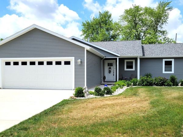 410 N Park Lane , Pioneer, OH 43554