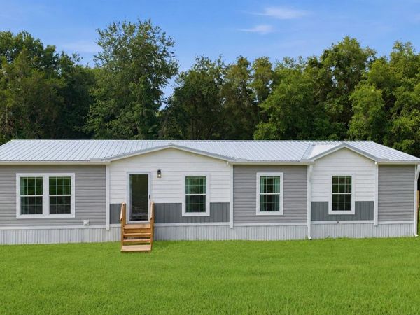 14450 SE SUNSET HARBOR ROAD , WEIRSDALE, FL 32195