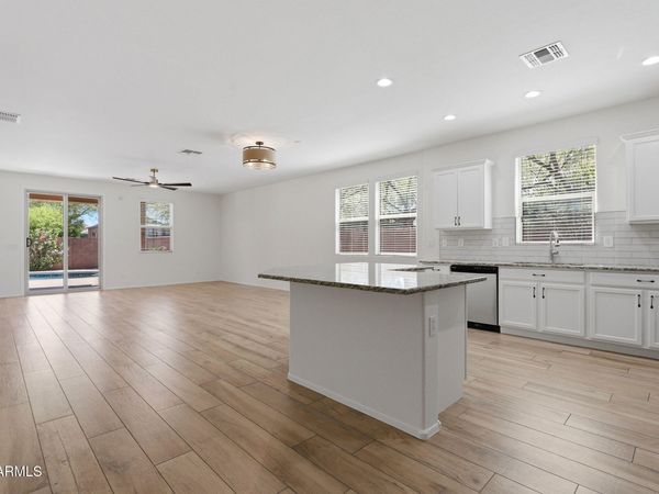 7857 W MOLLY Drive, Peoria, AZ 85383