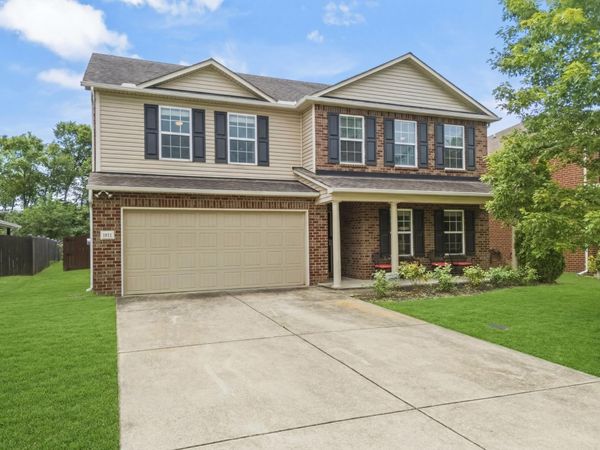 1011 Benwick Rd, Hendersonville, TN 37075
