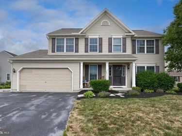 137 PICKWICK CIRCLE, PALMYRA, PA 17078