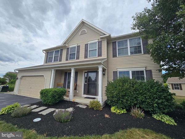 137 PICKWICK CIRCLE, PALMYRA, PA 17078