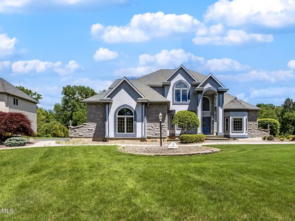 13 Devonshire Way, Halfmoon, NY 12065