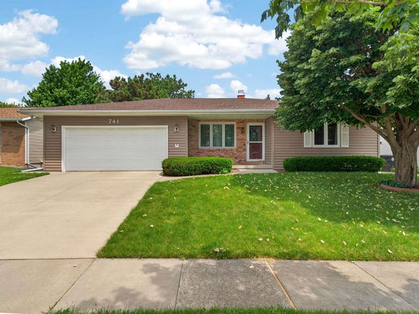 741 Wildwood Road, Waterloo, IA 50701