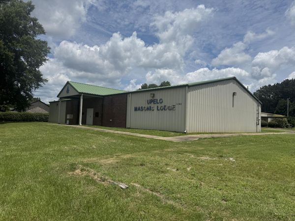 1090 S Veterans Memorial Blvd., Tupelo, MS 38804