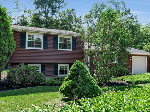 6893 Brandywine Drive, Derby, NY 14047