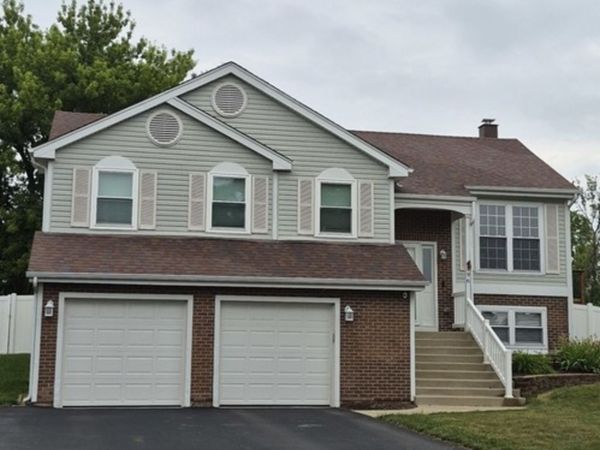 396 Nantucket Court , Bartlett, IL 60103