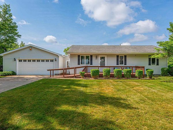 602 E 10TH Street, Delavan, IL 61734