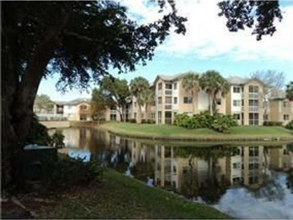 9901 Westview Drive, Unit 334, Coral Springs, FL 33076