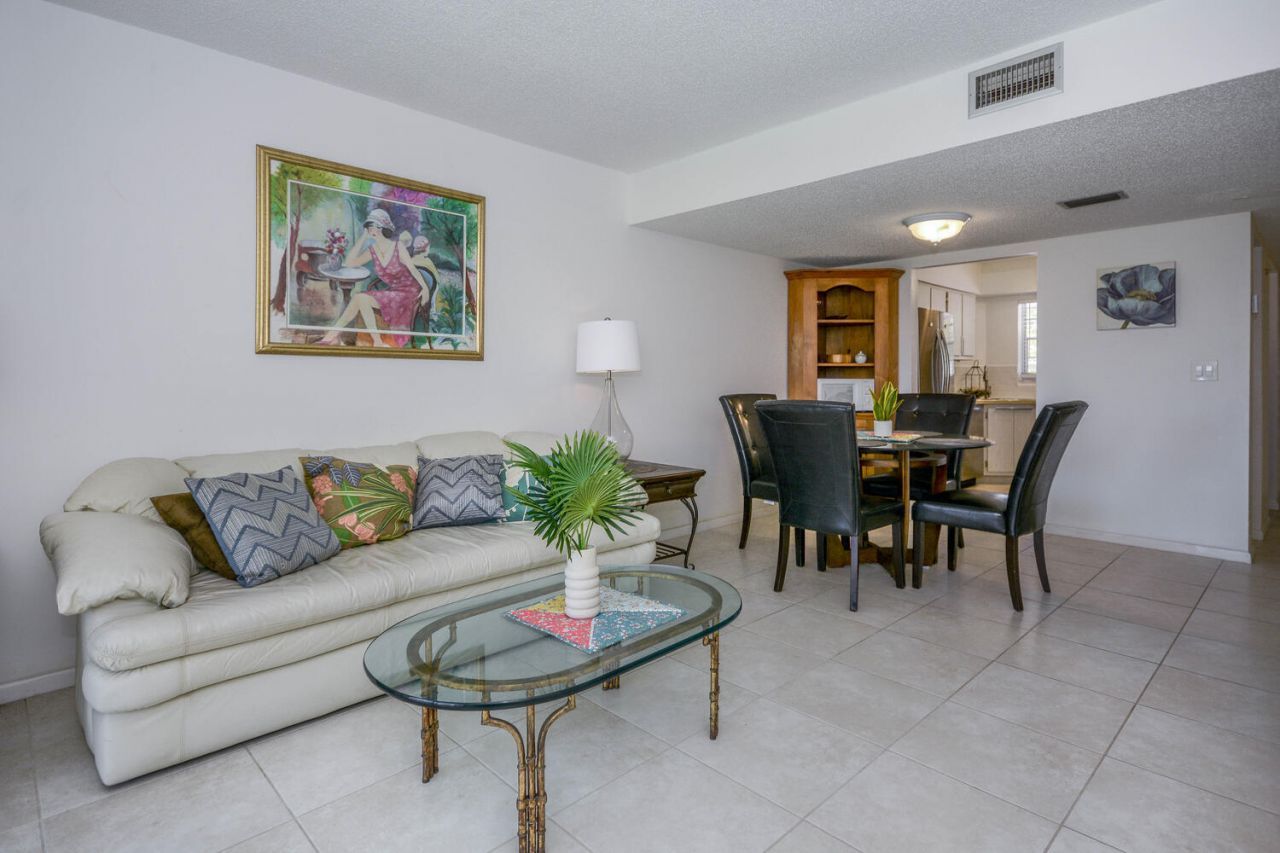 18081 SE Country Club Drive, Unit 26-256, Jupiter, FL 33469 Photo