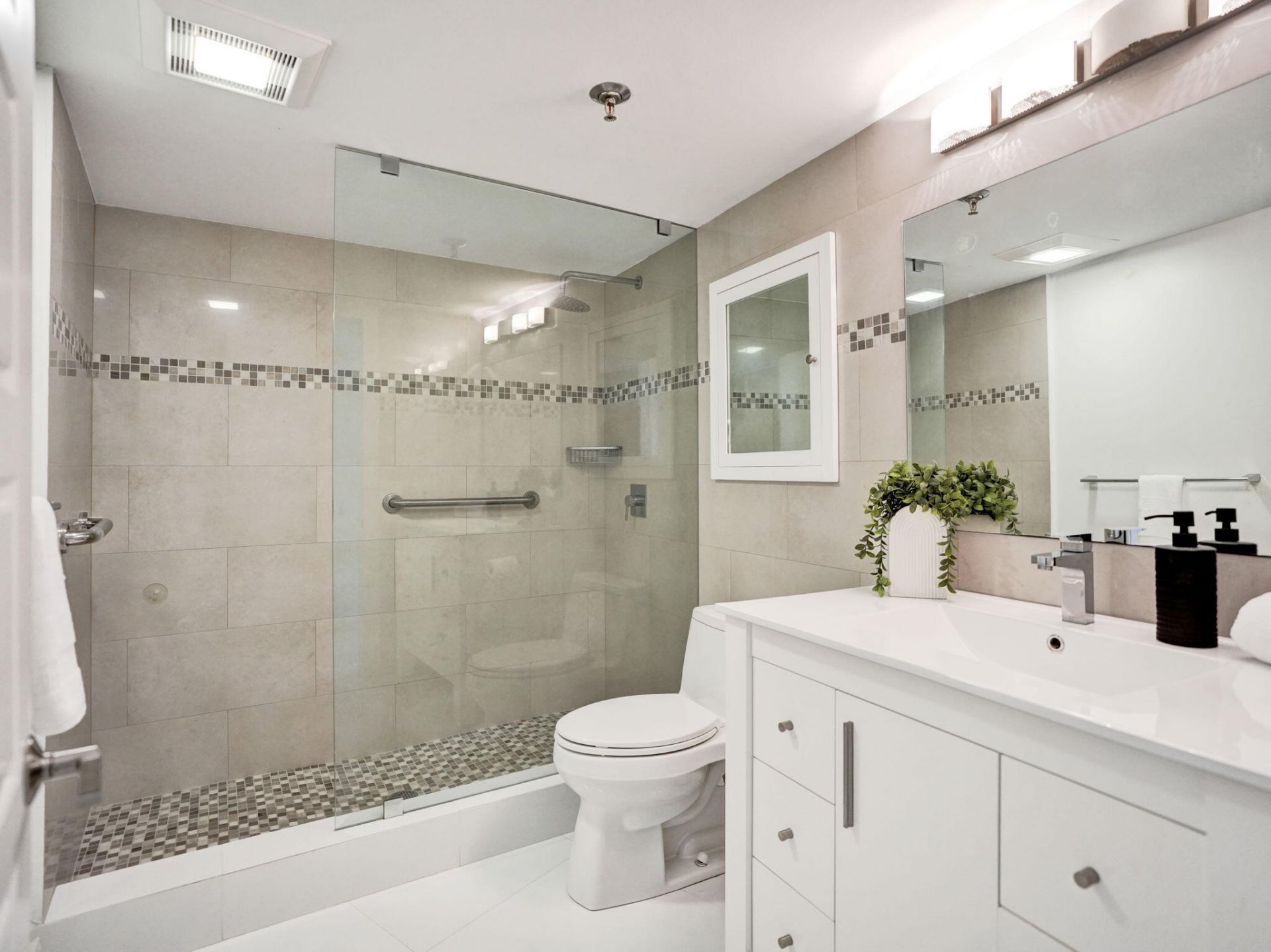 3400 S Ocean Boulevard, Unit 2fii, Palm Beach, FL 33480 Photo