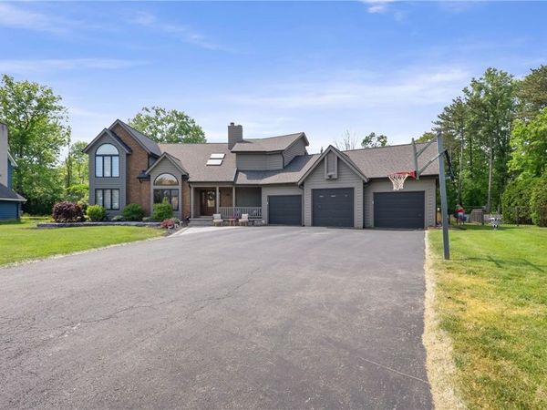25 Country Wood Lndg , Greece, NY 14626
