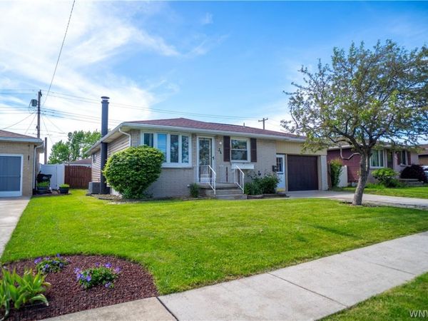 26 Caroline Lane , Depew, NY 14043