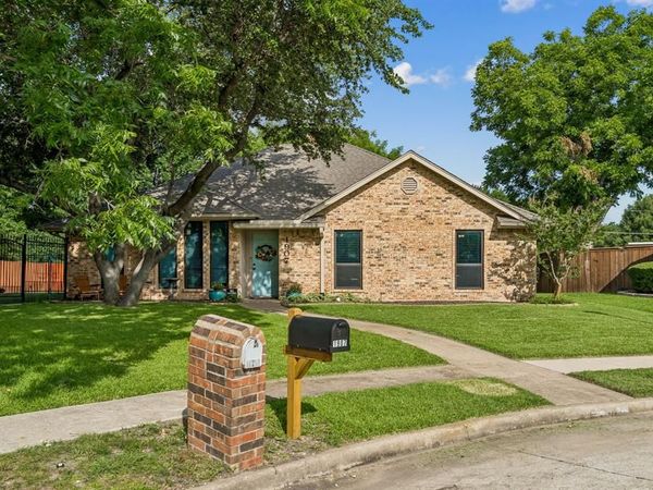 1907 Lansdown Court, Carrollton, TX 75010