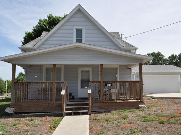 128 W 12th Street, Carroll, IA 51401