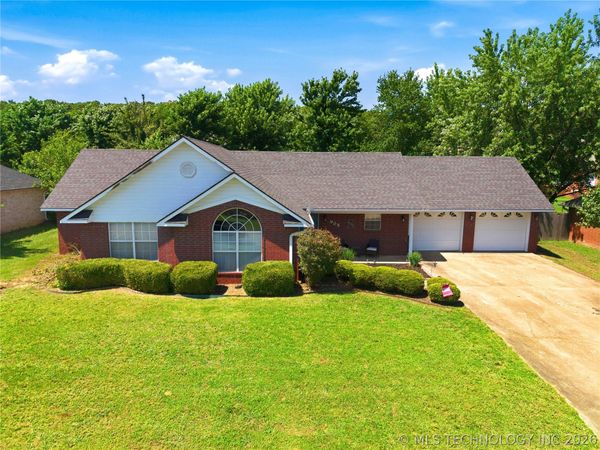 905 Kentucky Derby, Sallisaw, OK 74955